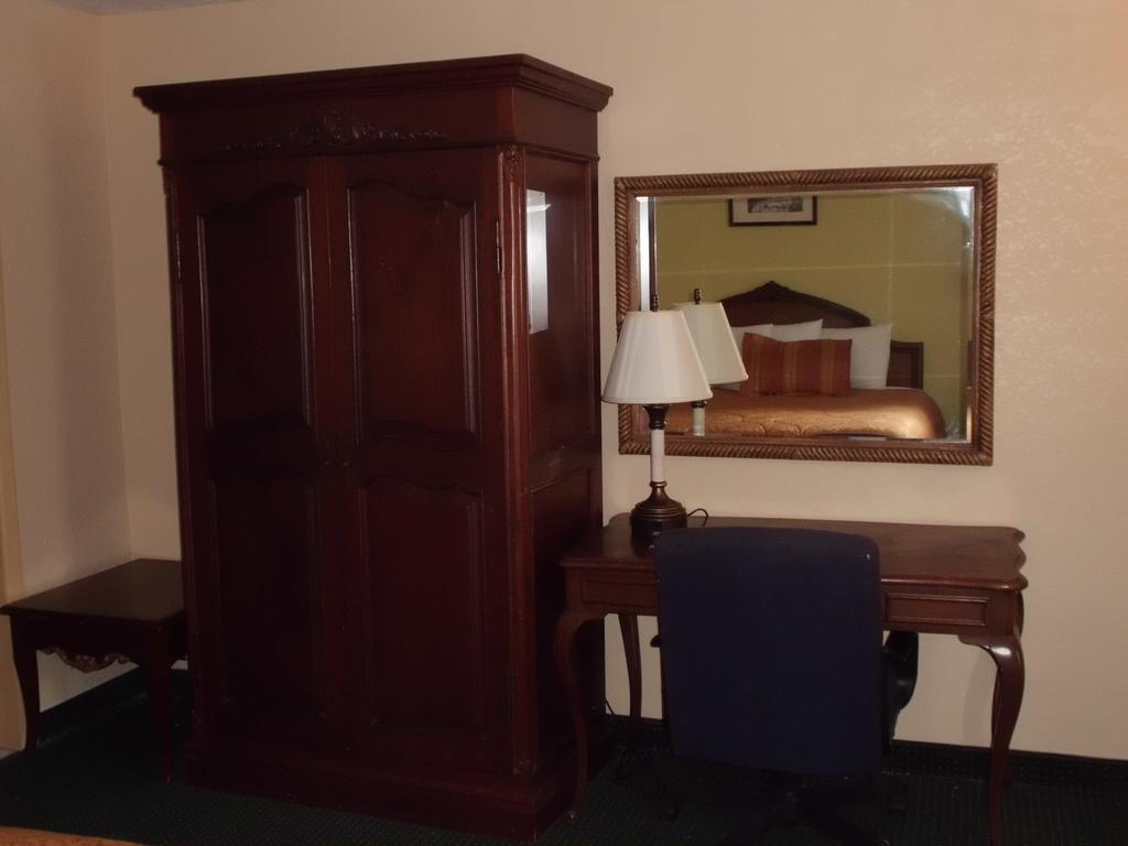 America'S Best Inn & Suites-Lakeland Εξωτερικό φωτογραφία