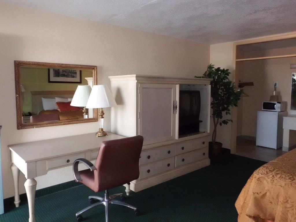 America'S Best Inn & Suites-Lakeland Εξωτερικό φωτογραφία